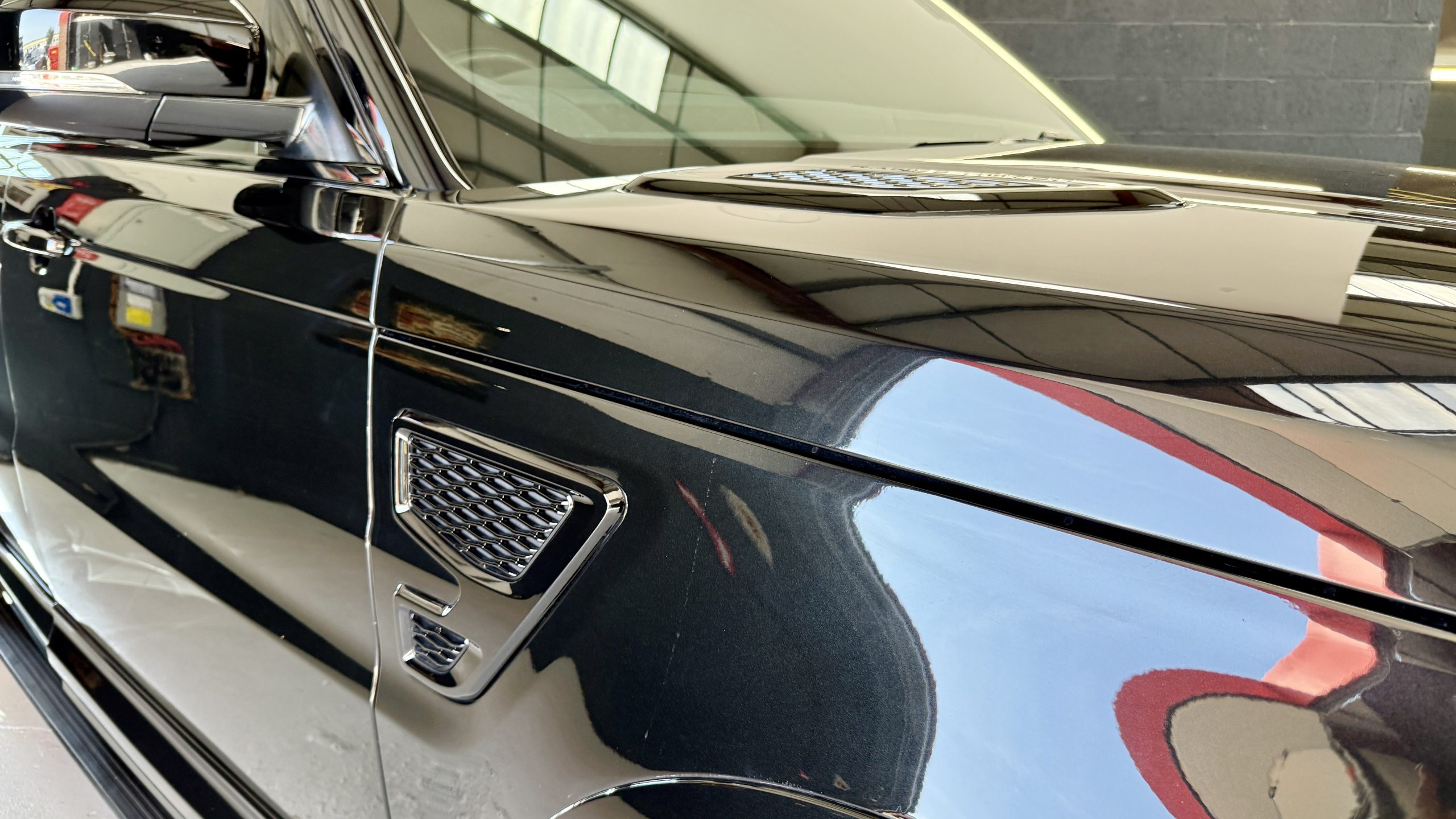 RANGE ROVER SPORT SVR full