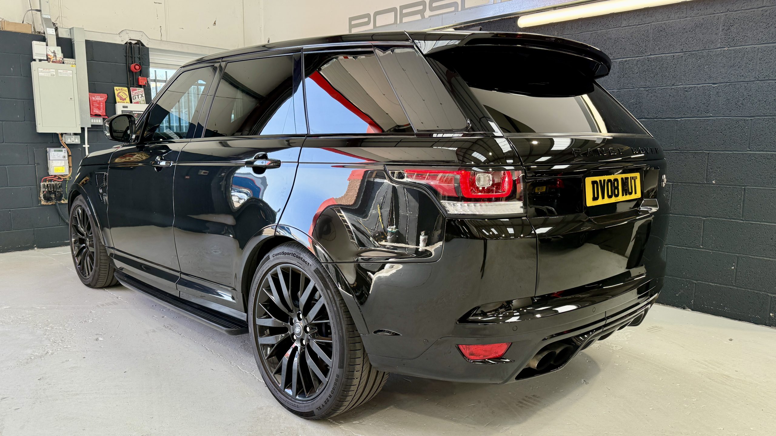RANGE ROVER SPORT SVR full
