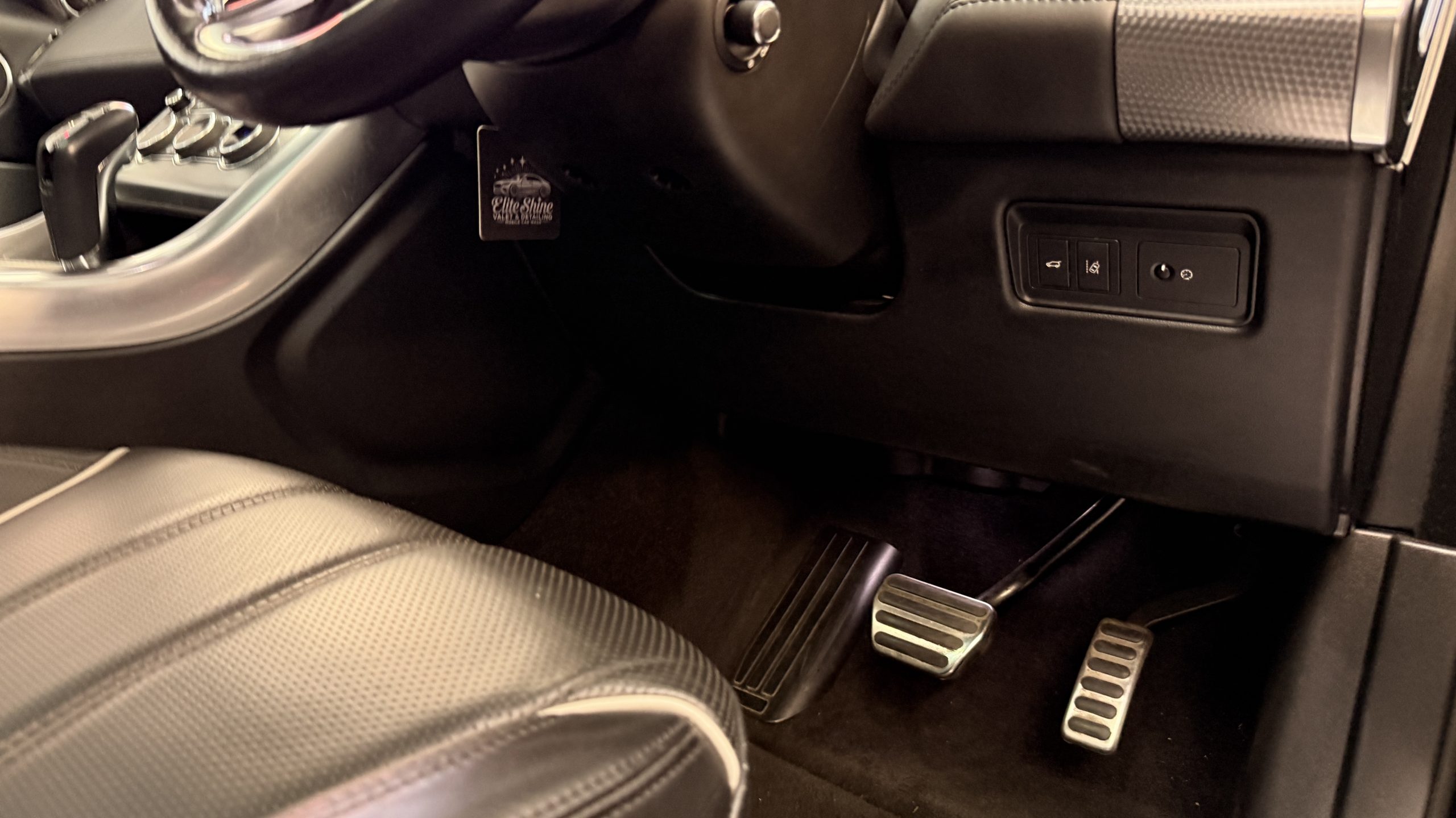 RANGE ROVER SPORT SVR full