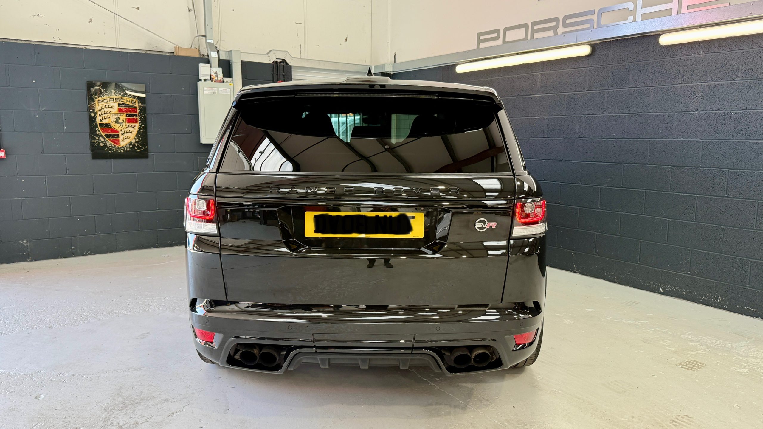 RANGE ROVER SPORT SVR full