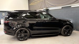 LAND ROVER DISCOVERY – R-DYNAMIC D300